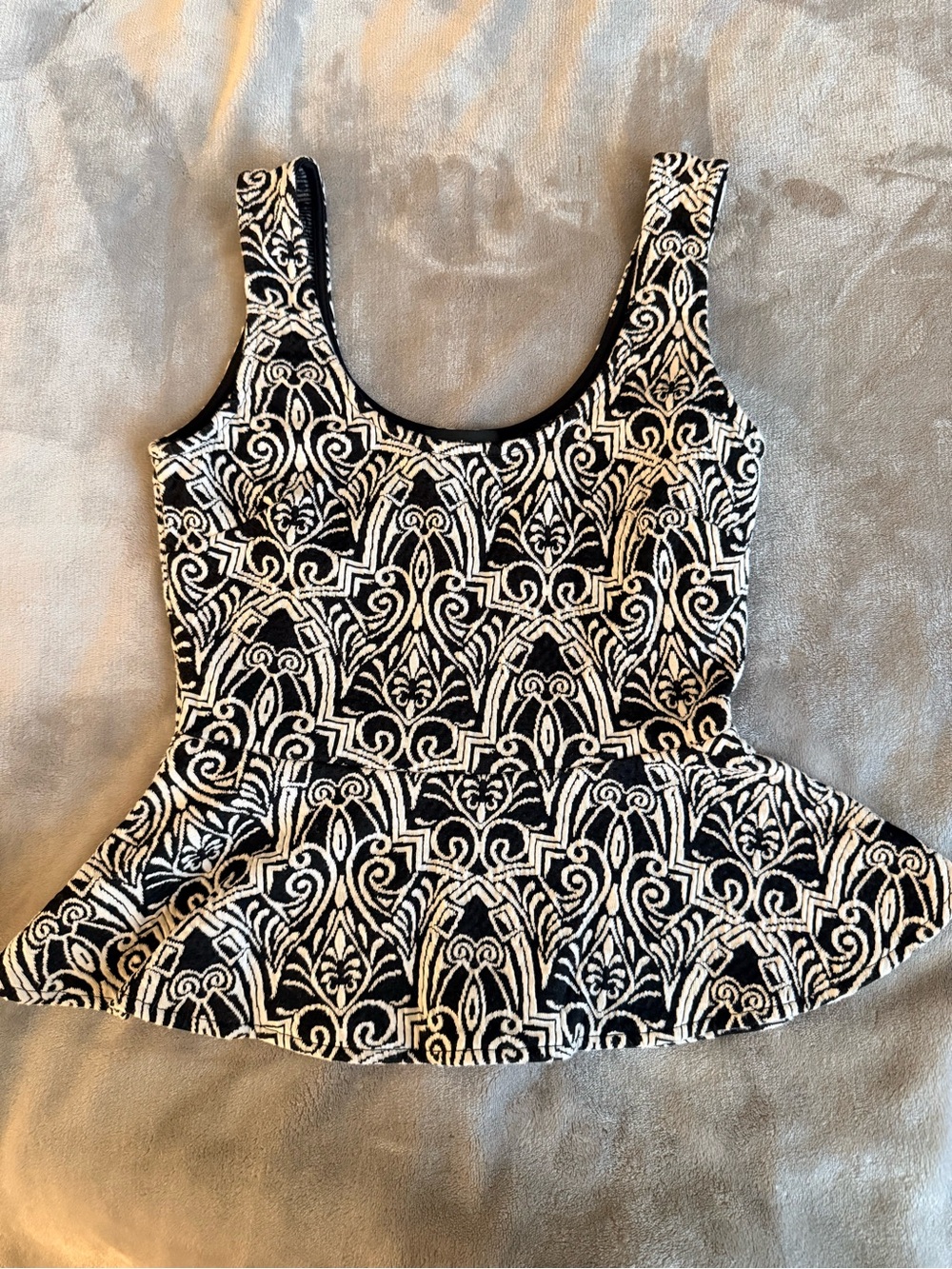 BEBE Black and White Patterned Peplum Tank Top